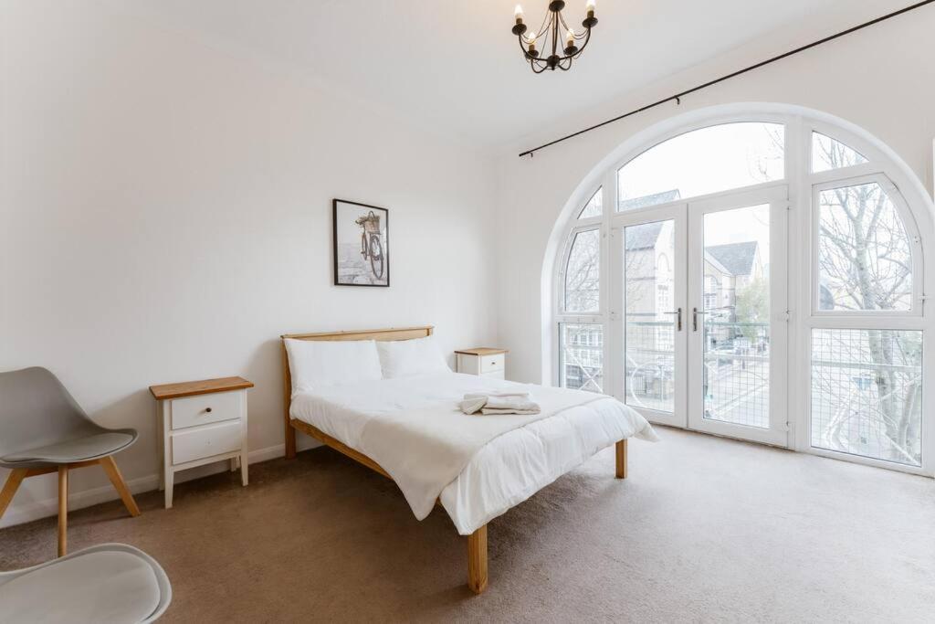 לונדון Spacious Ensuite Room Near Top Tourist Attractions מראה חיצוני תמונה